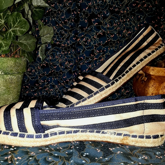 NWOT Franco Sarto Espadrilles - Picture 7 of 7